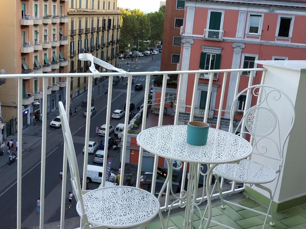 Sun&Thecity Napoli Bagian luar foto