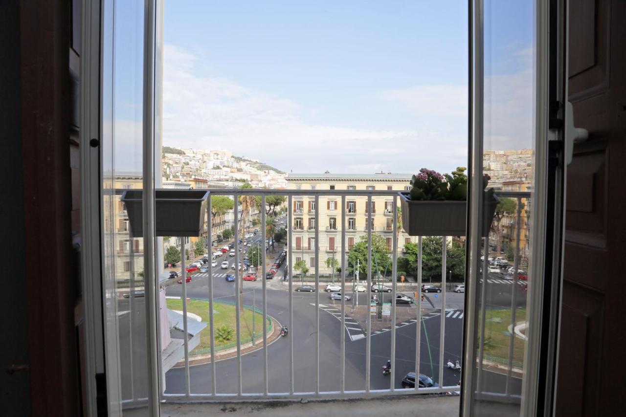 Sun&Thecity Napoli Bagian luar foto