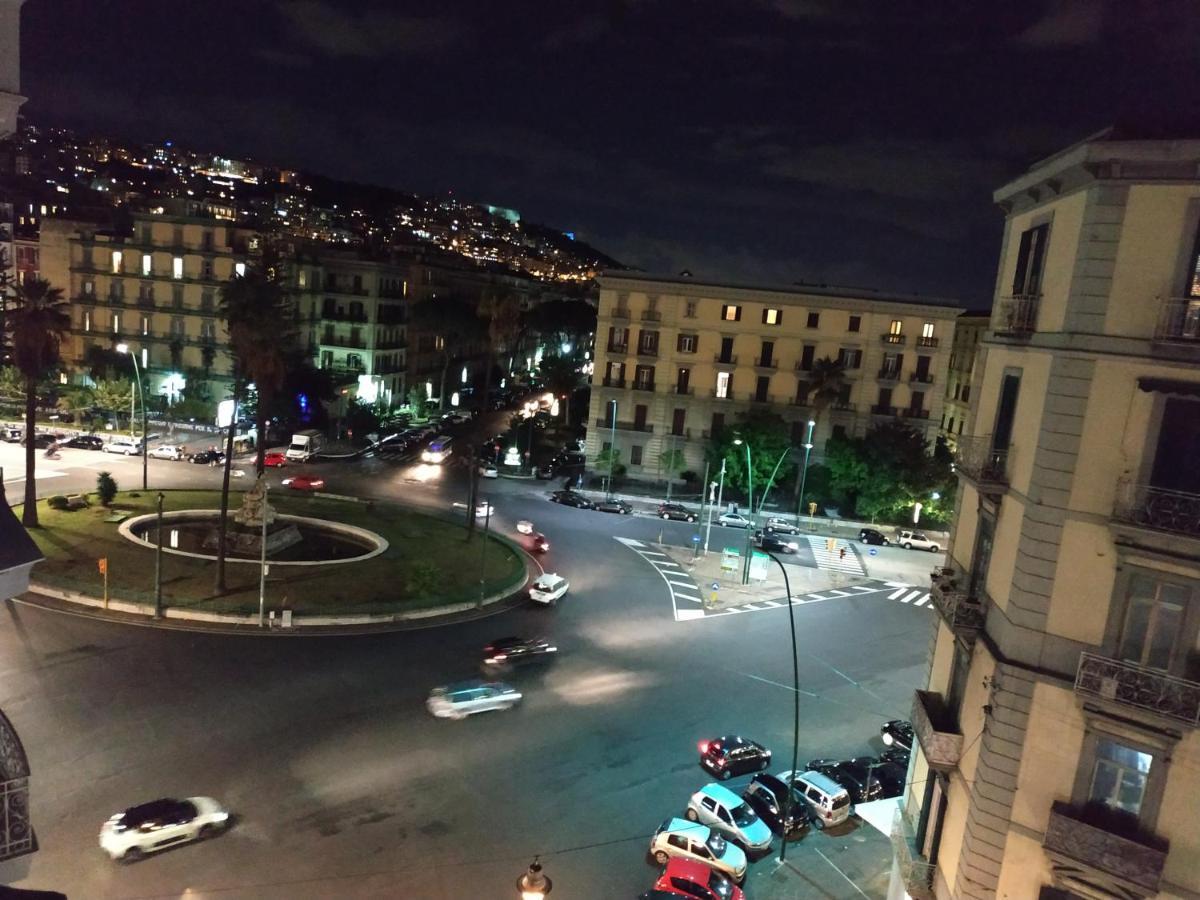 Sun&Thecity Napoli Bagian luar foto