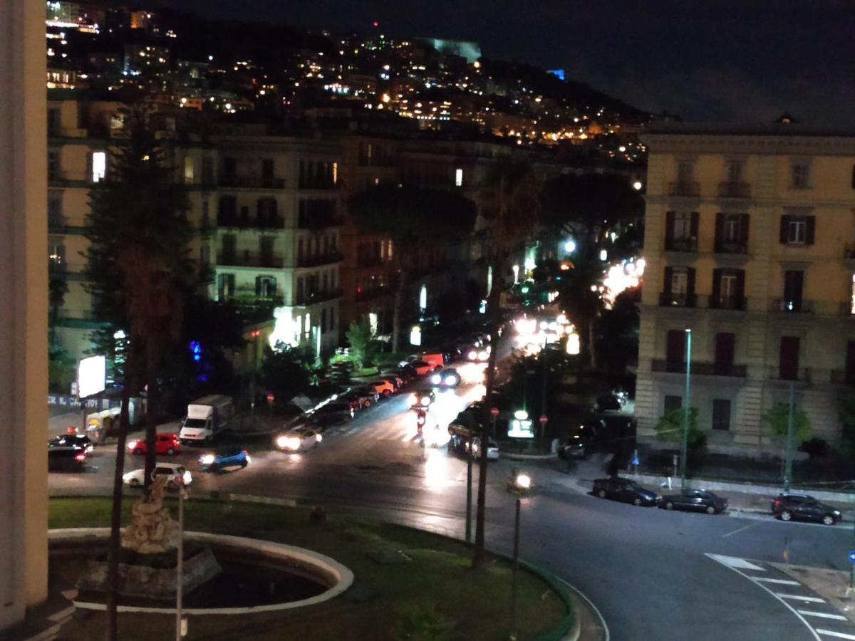 Sun&Thecity Napoli Bagian luar foto