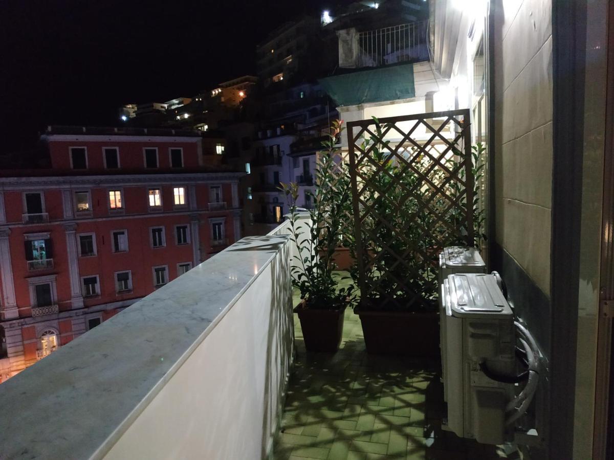 Sun&Thecity Napoli Bagian luar foto