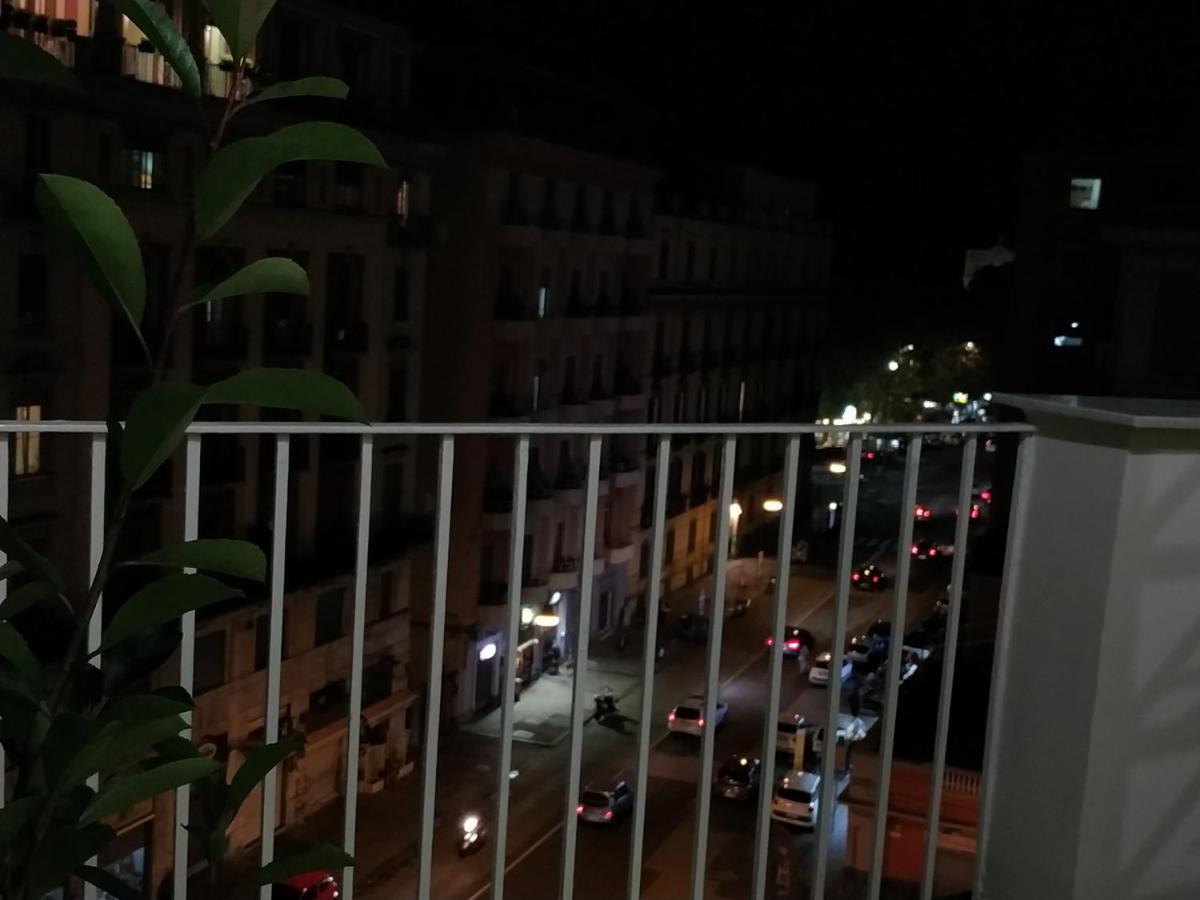 Sun&Thecity Napoli Bagian luar foto