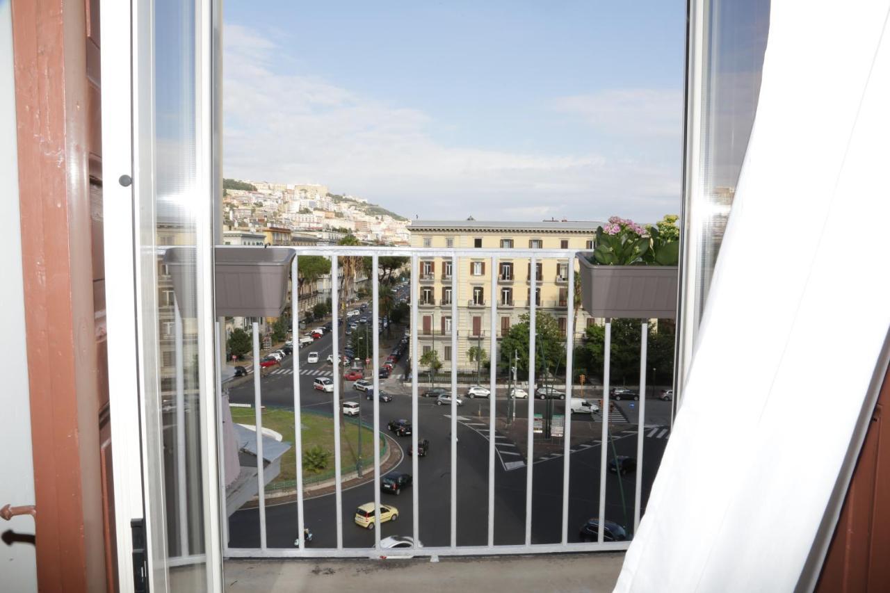 Sun&Thecity Napoli Bagian luar foto