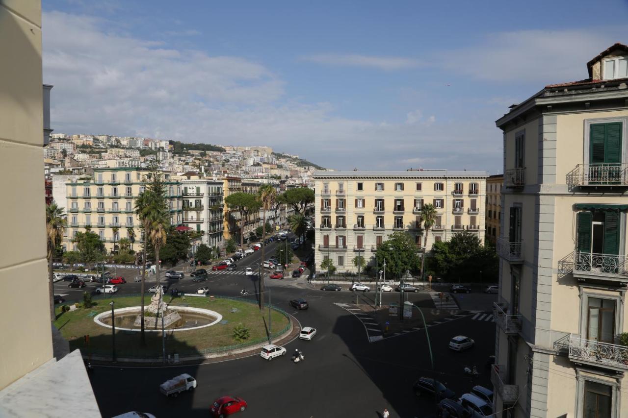 Sun&Thecity Napoli Bagian luar foto
