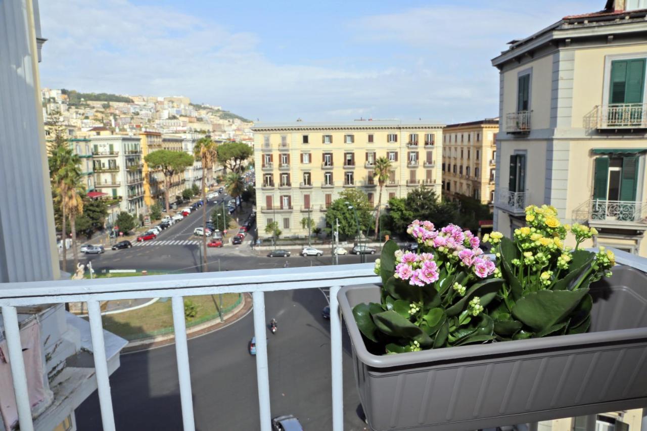 Sun&Thecity Napoli Bagian luar foto